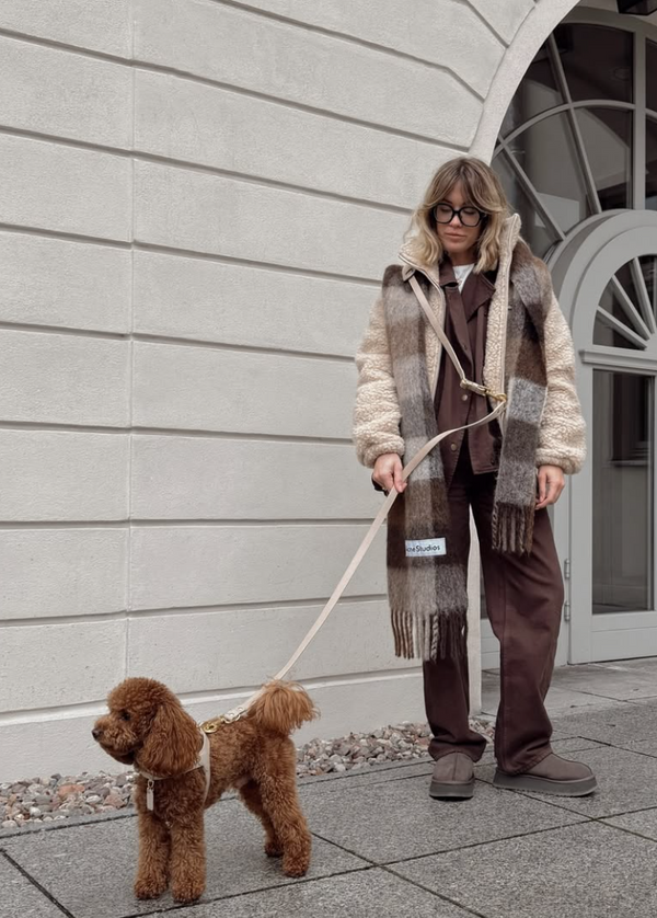 Bueno is super stylish! 🖤